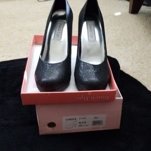 Touch up Candice pumps